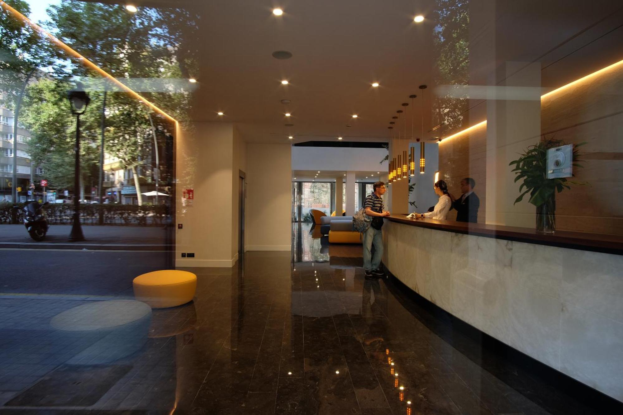 Chi Hotel Barcelona Exterior photo