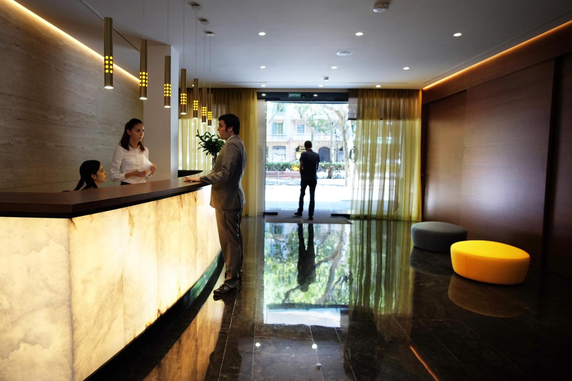 Chi Hotel Barcelona Exterior photo